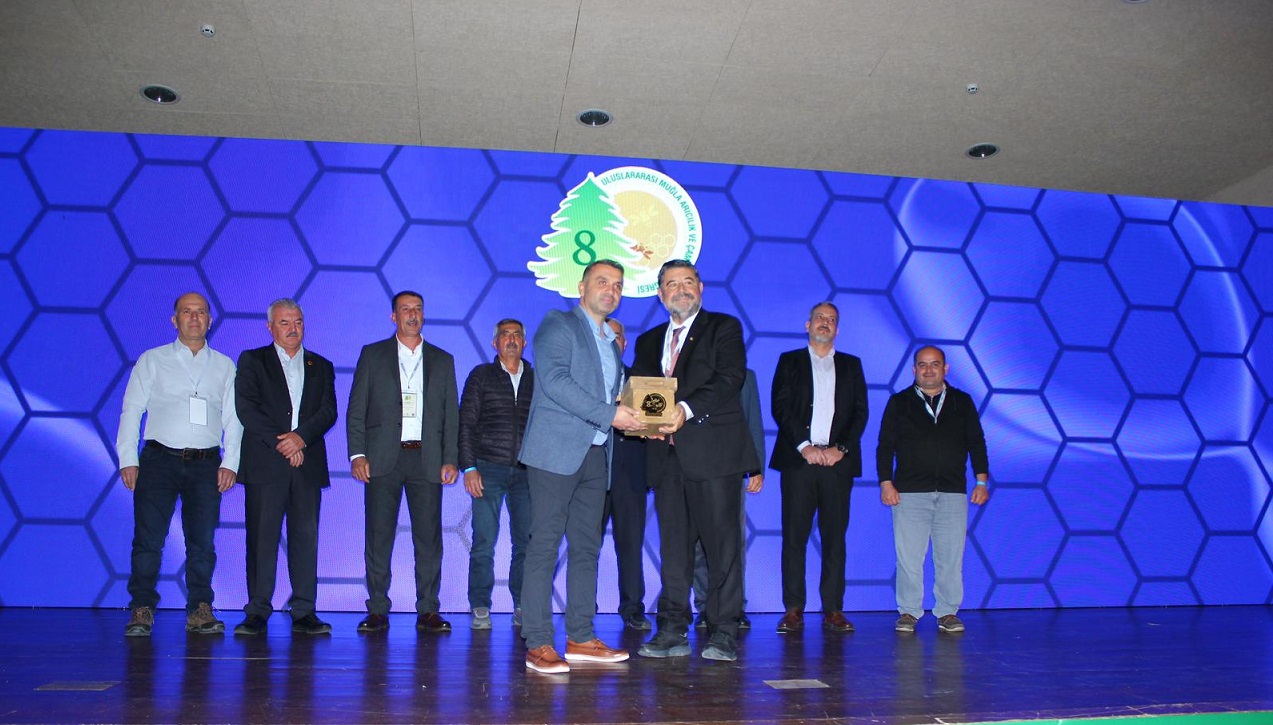 DÜNYA ARICILARI MARMARİS'TE BULUŞTU