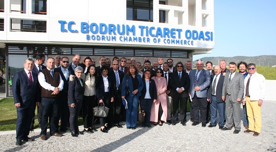 SEÇİMLERE BİRLİK BERABERLİK DAMGA VURDU