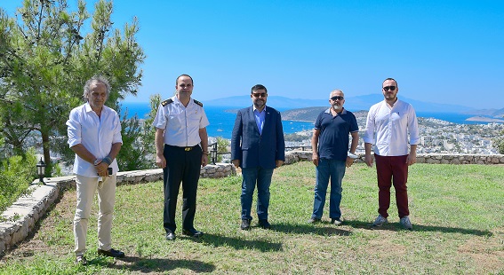 İLÇE JANDARMA KOMUTANINI ZİYARET ETTİK