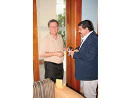 Mahmut Serdar Kocadon Onur Air yönetim kurulu başkanını ziyaret etti