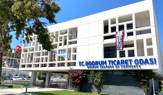 BODTO BİNASINA TRABZONSPOR BAYRAĞI ASILDI