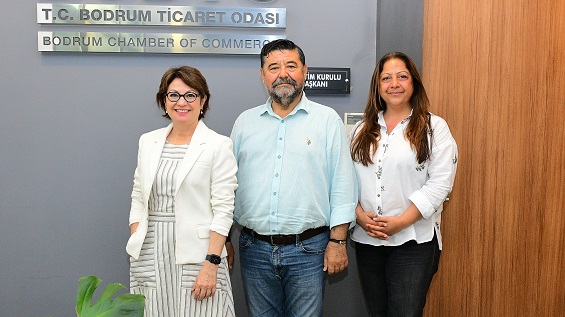 BAŞKAN KOCADON KADIN YÖNETİCİLERİN ÖNEMİNE DİKKAT ÇEKTİ