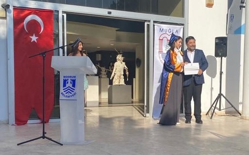 GÜZEL SANATLAR FAKÜLTESİ’NDE MEZUNİYET HEYECANI
