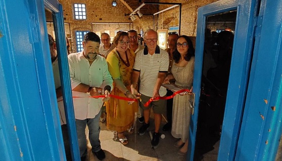 BAŞKAN KOCADON SERGİ AÇILIŞINA KATILDI