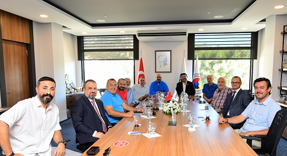 BEŞİKTAŞLILAR DERNEĞİNDEN BAŞKAN KOCADON’A ZİYARET