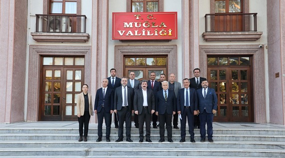 MUĞLA’DA İŞ İNSANLARI DEPREMZEDELER İÇİN SEFERBER OLDU