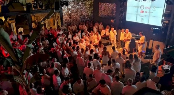 SAĞLIK VAKFI YARARINA GECE