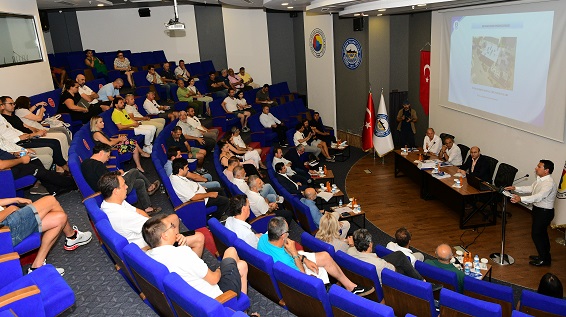 MECLİS TOPLANTISINDA BELEDİYE BÜTÇESİ GÖRÜŞÜLDÜ