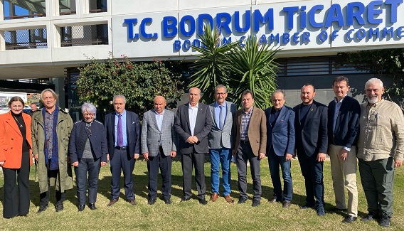 AK PARTİ HEYETİ ÜYE SORUNLARI HAKKINDA BİLGİ ALDI