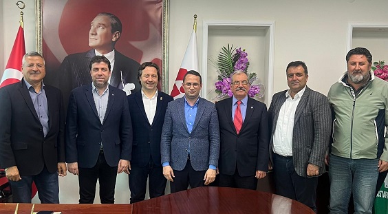 YAT SEKTÖRÜNÜN SORUNLARI VERGİ DAİRESİ BAŞKANINA AKTARILDI