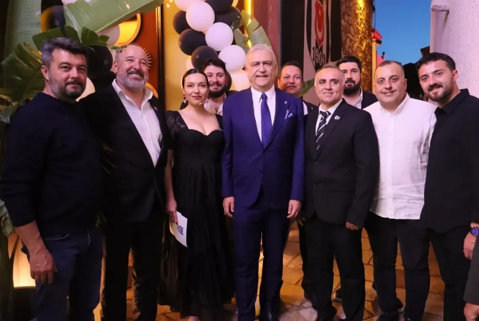 BEŞİKTAŞLILAR DERNEĞİ DAYANIŞMA GECESİ DÜZENLENDİ