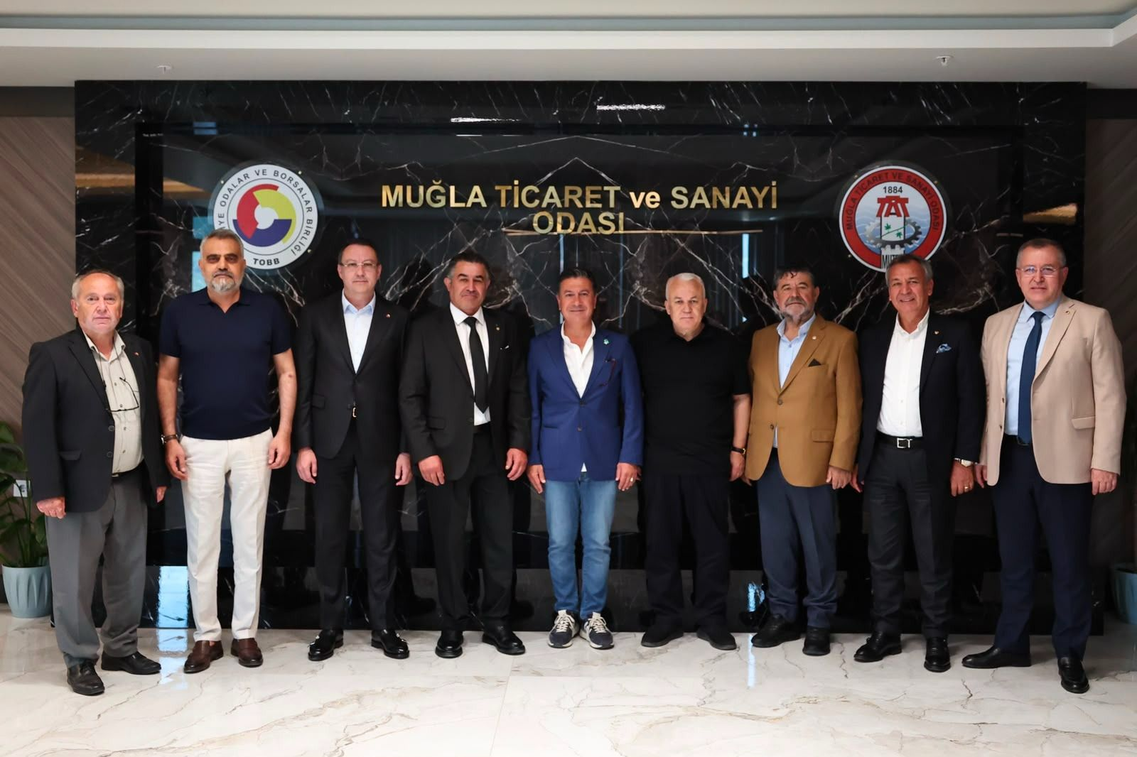 BAŞKAN KOCADON MUĞLA’DAKİ İSTİŞARE TOPLANTISINA KATILDI