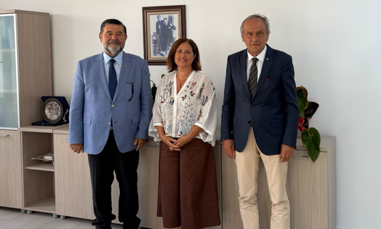 BODRUM VERGİ DAİRESİ MÜDÜRÜ AYТEN ÇAKMAK’A VEDA ZİYARETİ