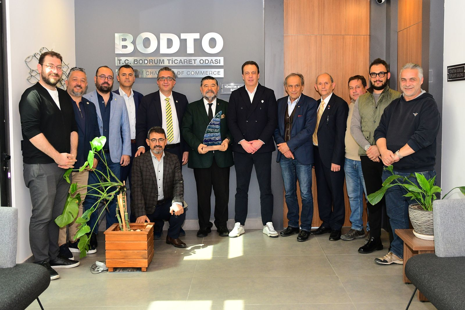 BODRUM FENERBAHÇELİLER DERNEĞİ’NDEN BODTO’YA NEZAKET ZİYARETİ