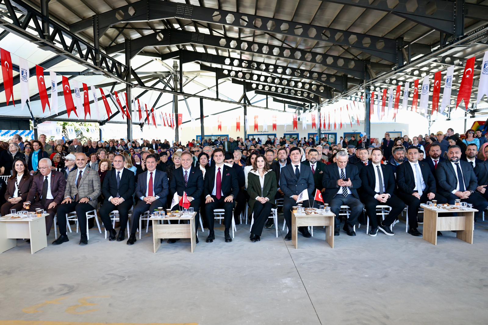 BAŞKAN KOCADON YALIKAVAK KAPALI PAZAR YERİ VE SOSYAL ETKİNLİK ALANI AÇILIŞINA KATILDI